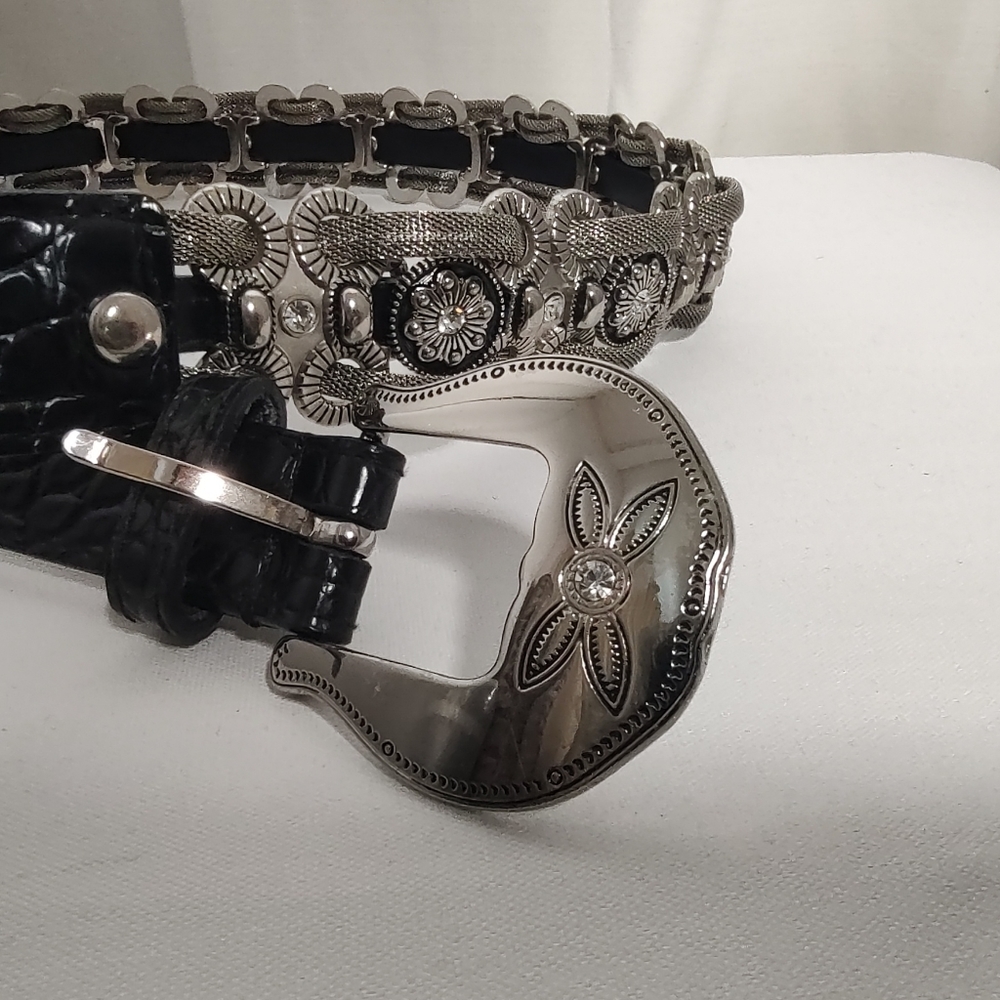 Embellished Woman's Belt